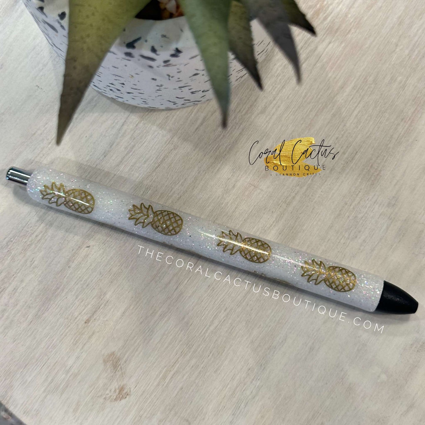 Custom Pen - White & Gold Pineapple