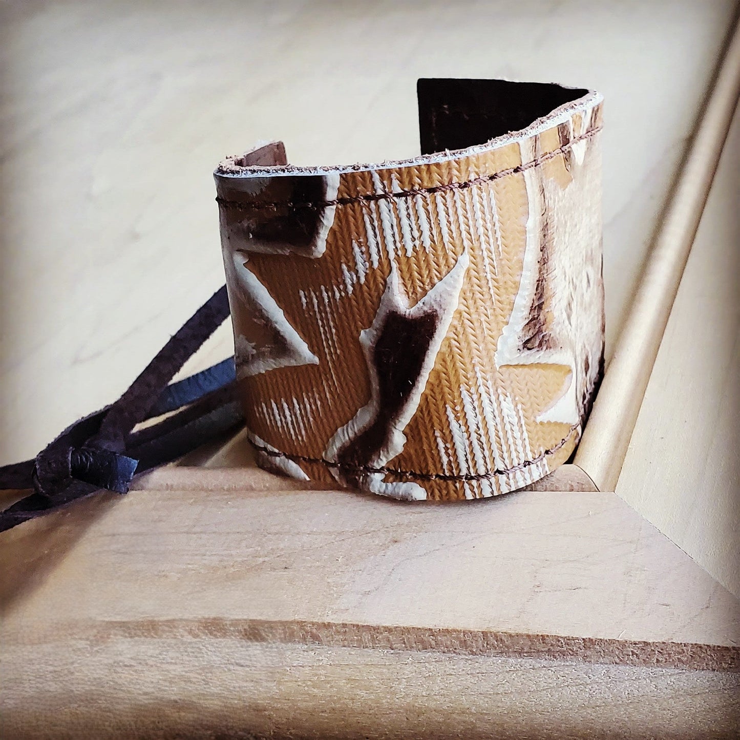 **Wide Leather Cuff in Brown and Sienna Laredo 013b