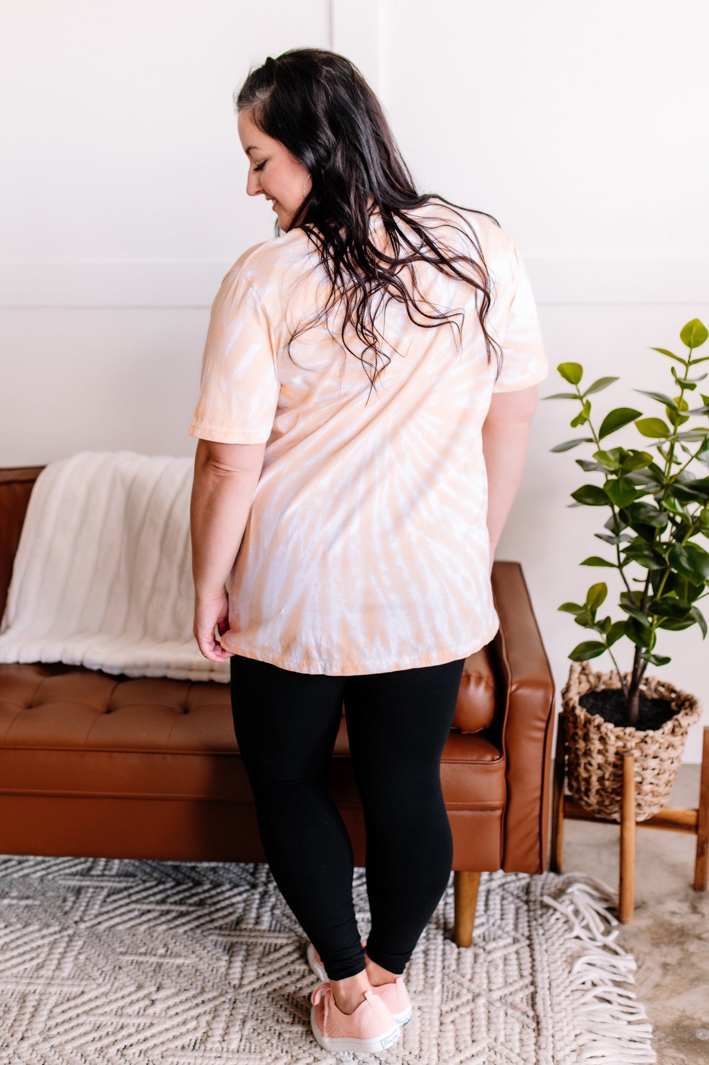 Spin Me Round Spiral V Neck Tee in Orange Cream