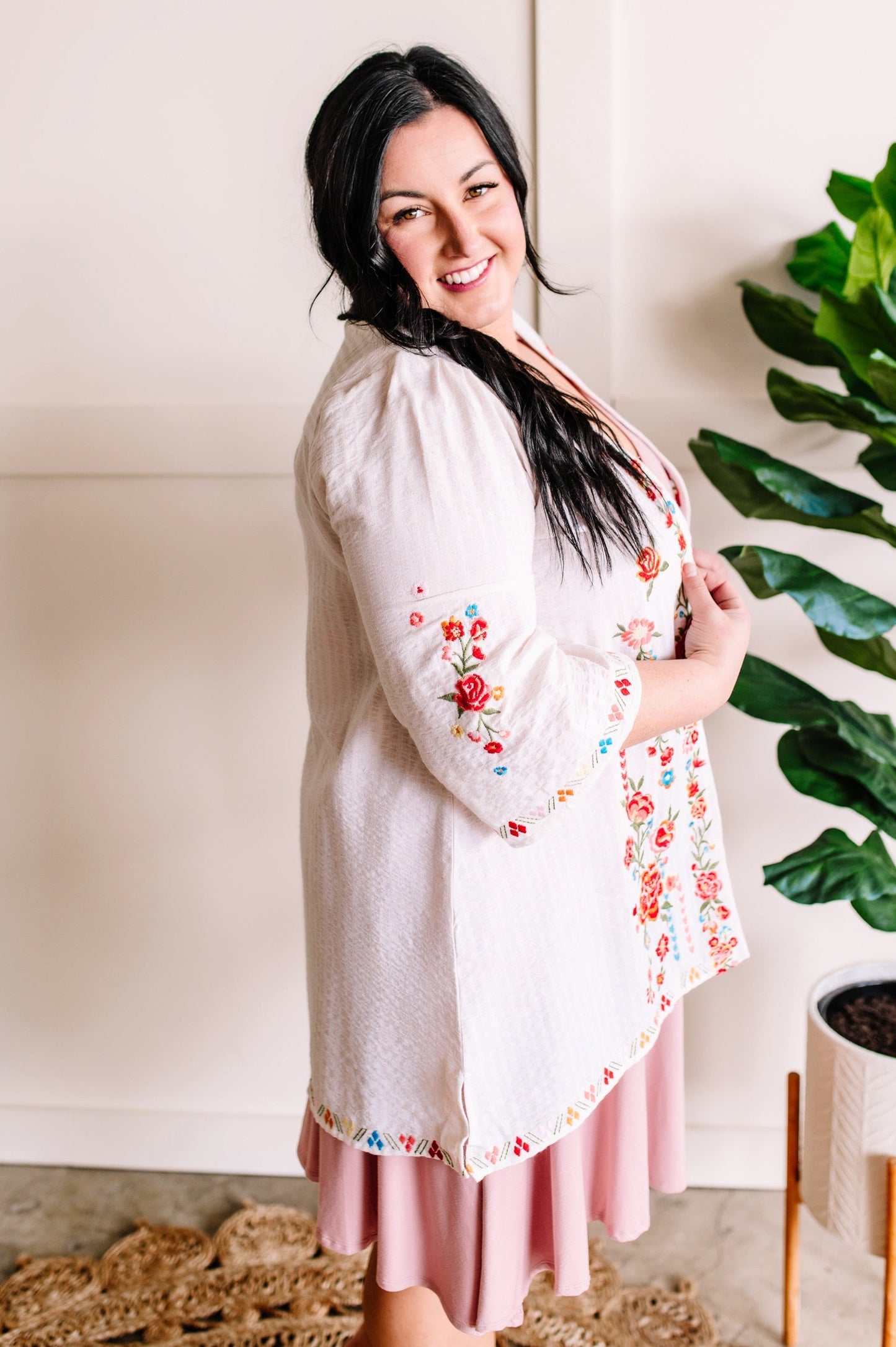 Savanna Jane Open Front Floral Embroidered Cardigan In Cream Floral