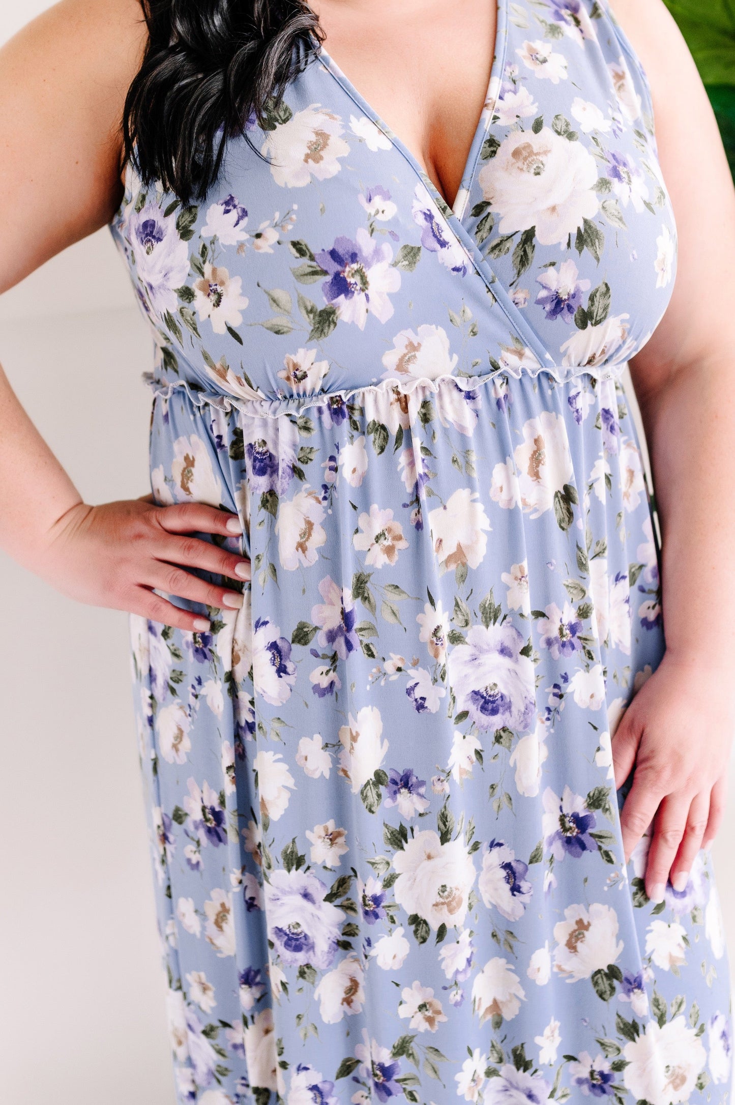 Sleeveless Maxi Dress In Blue Wildflower