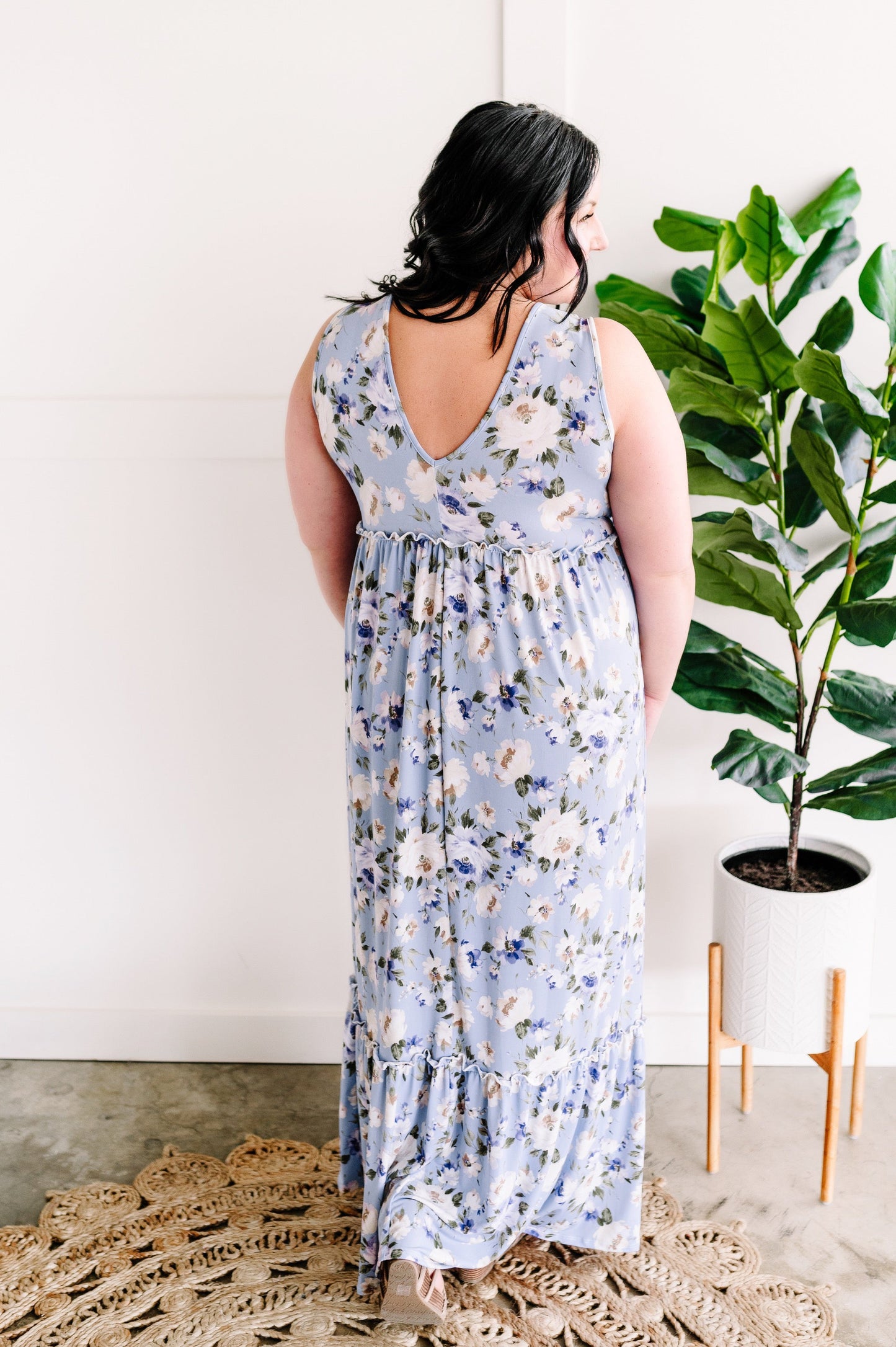 Sleeveless Maxi Dress In Blue Wildflower