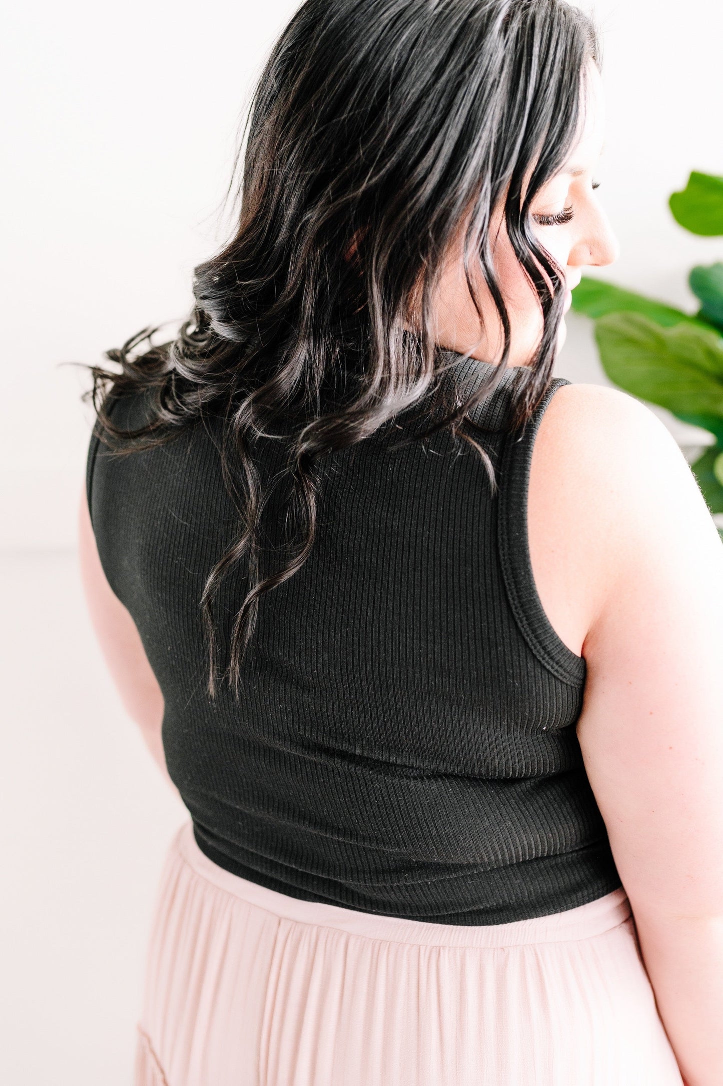 Sleeveless Half Shirt In Black