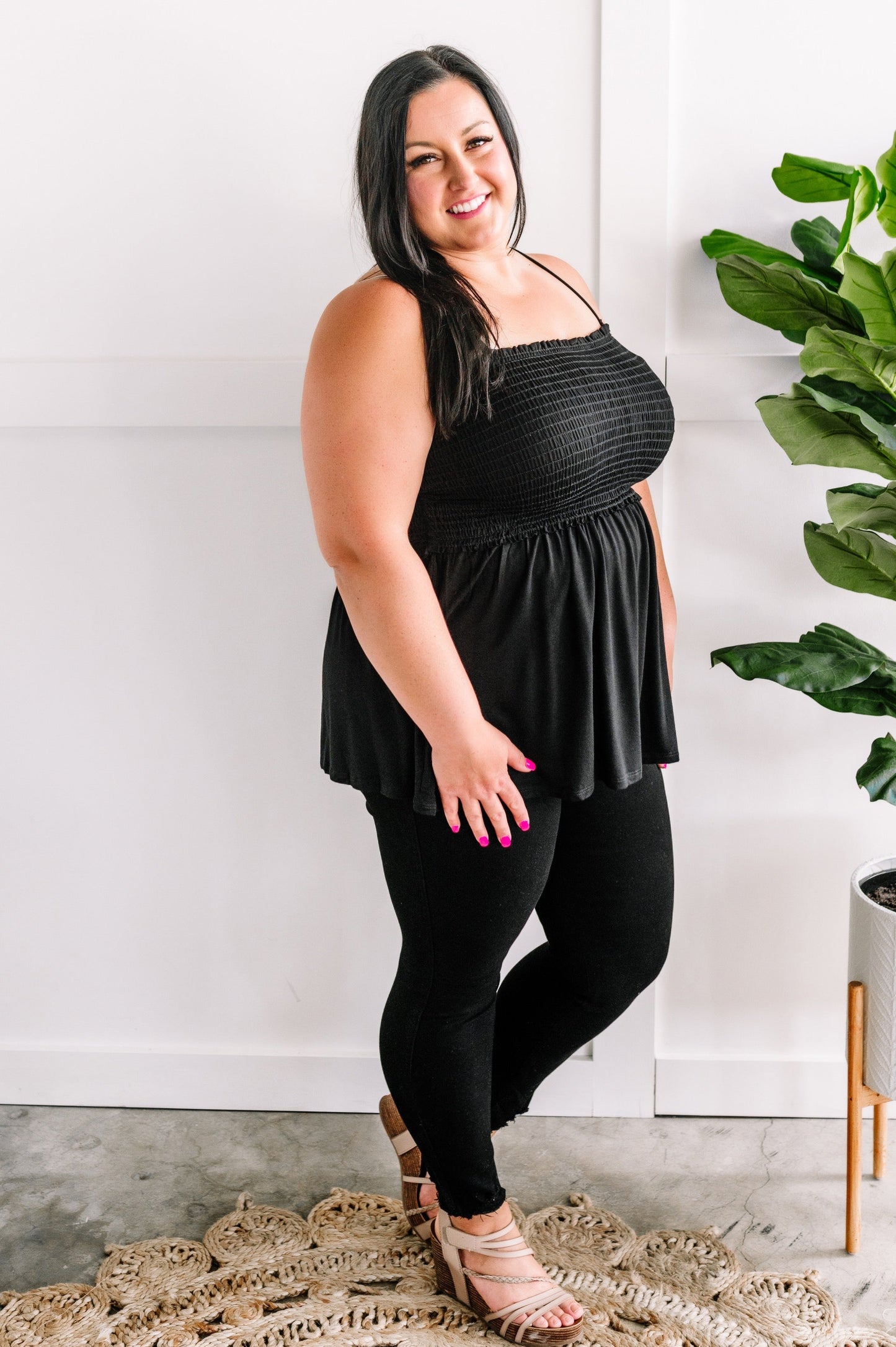 Sleeveless Smocked Top In Black