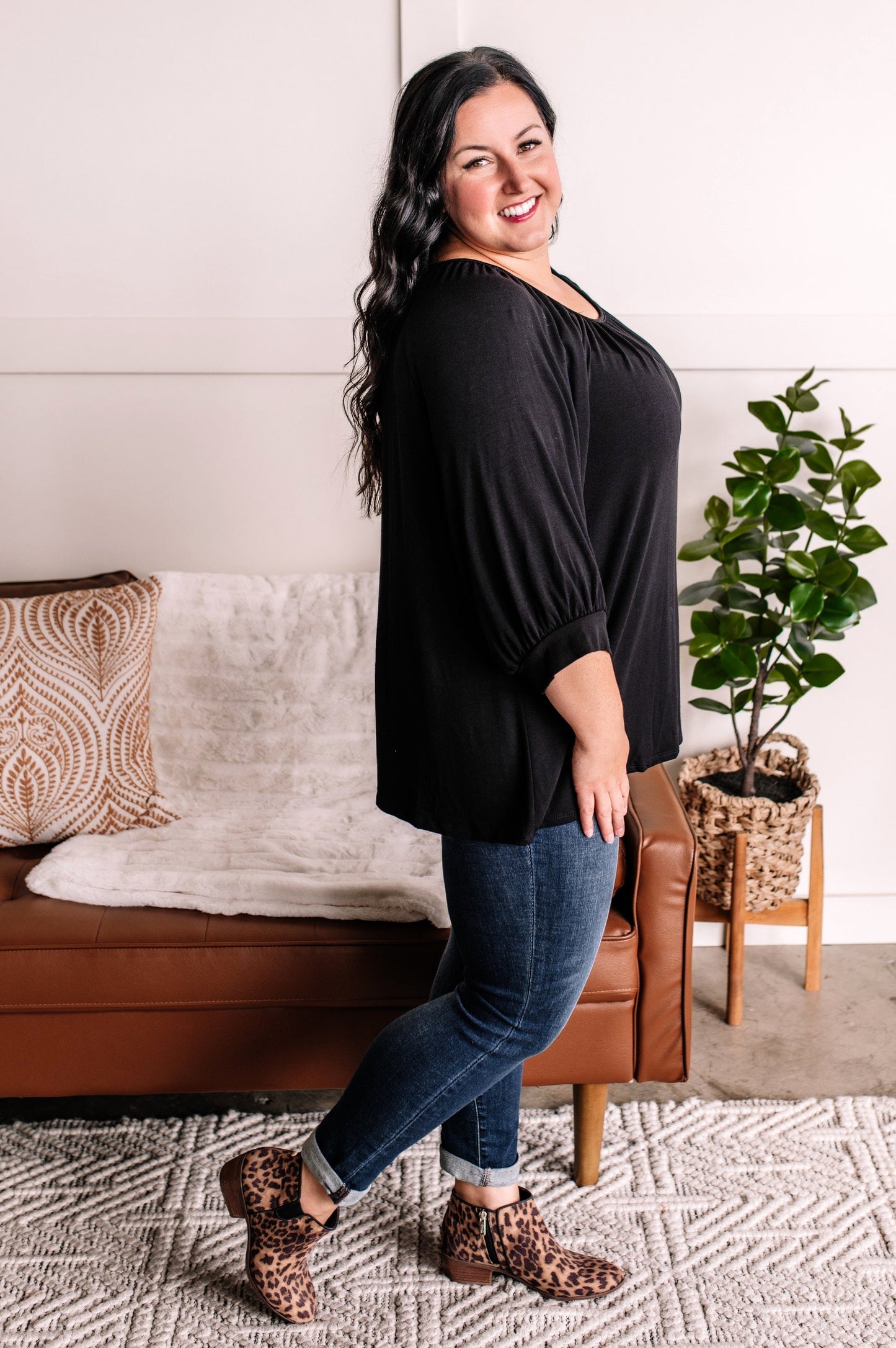 Tiny Bubbles Flowy Top In Black Cat