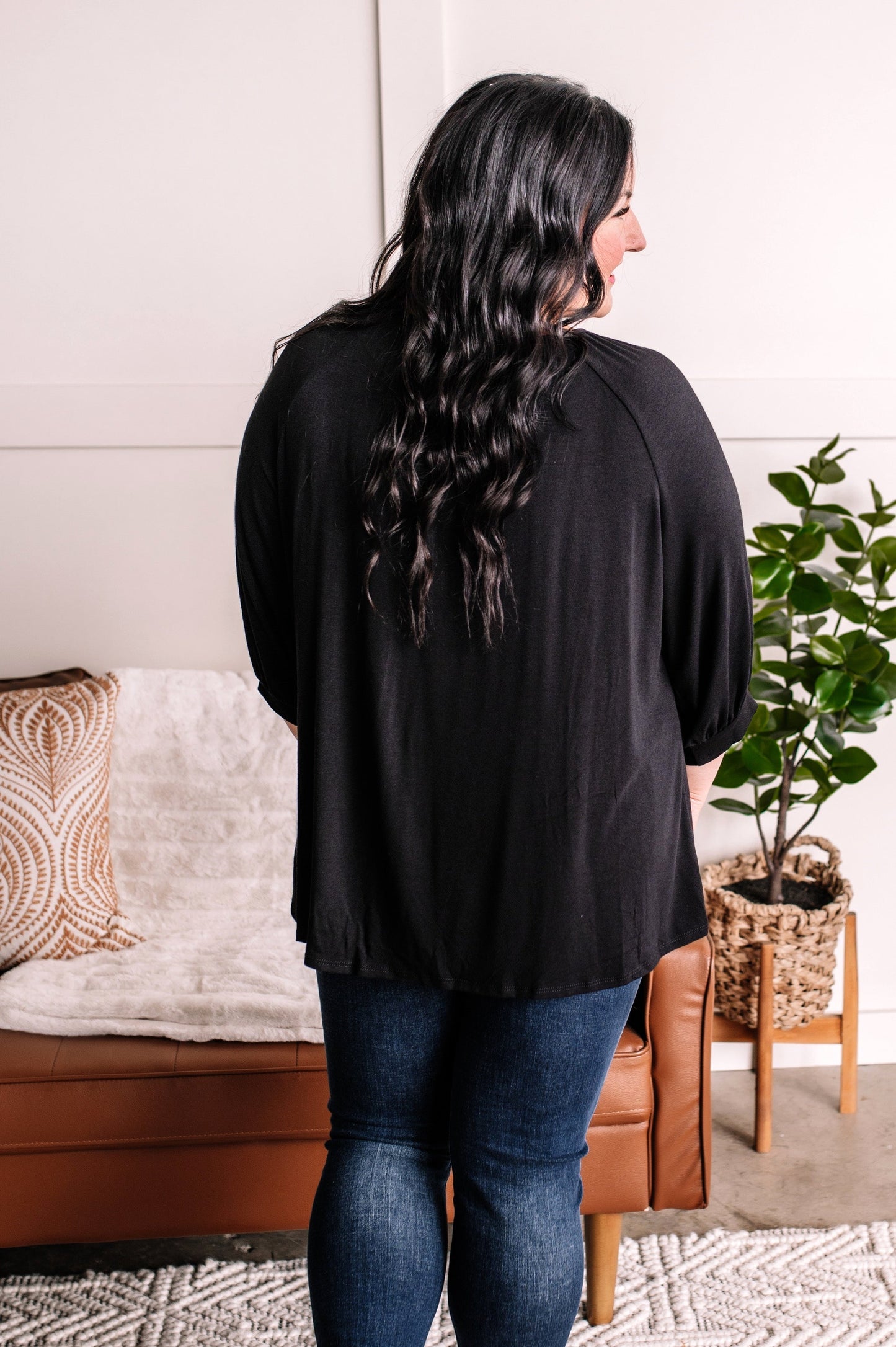 Tiny Bubbles Flowy Top In Black Cat