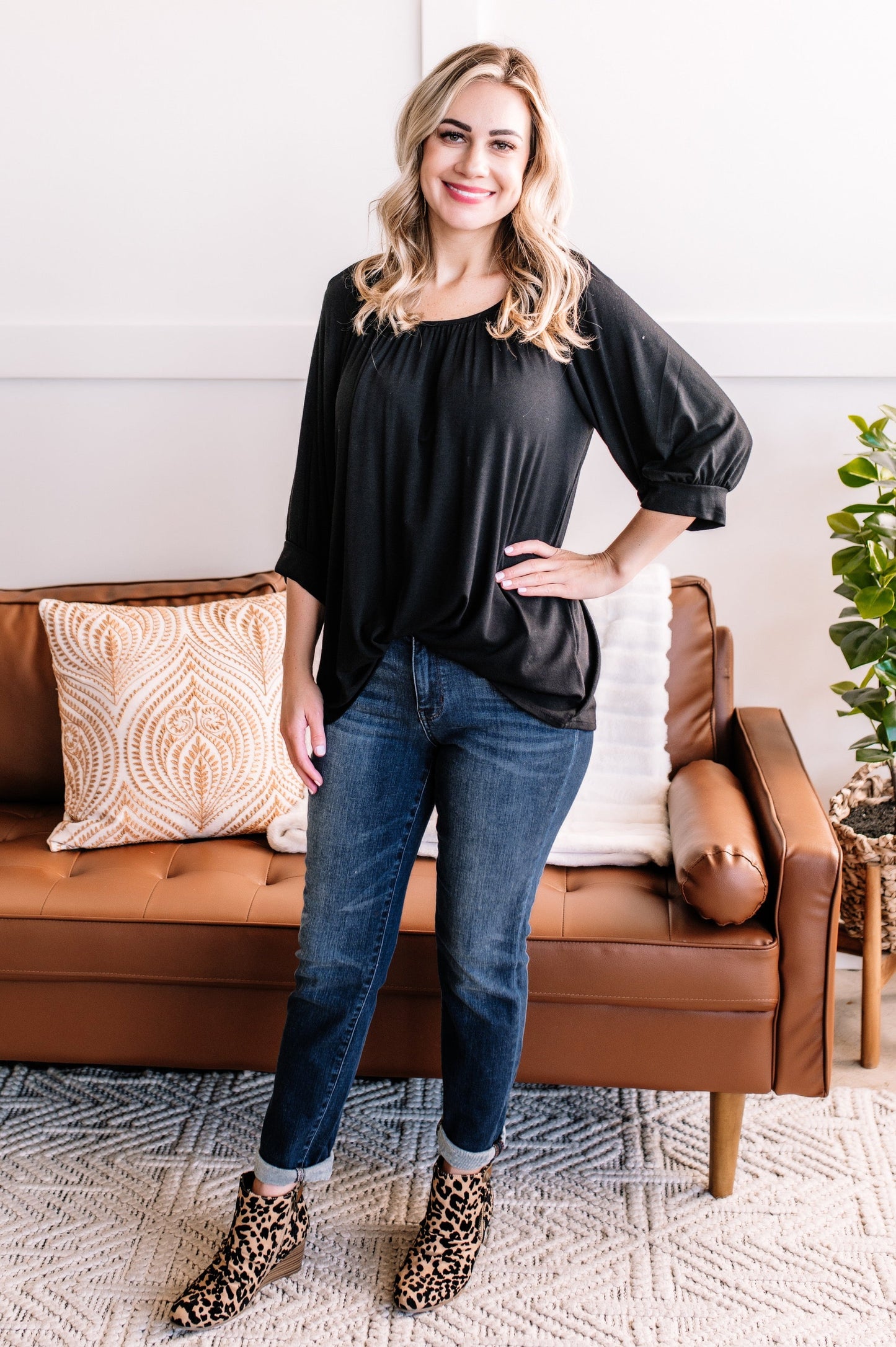 Tiny Bubbles Flowy Top In Black Cat