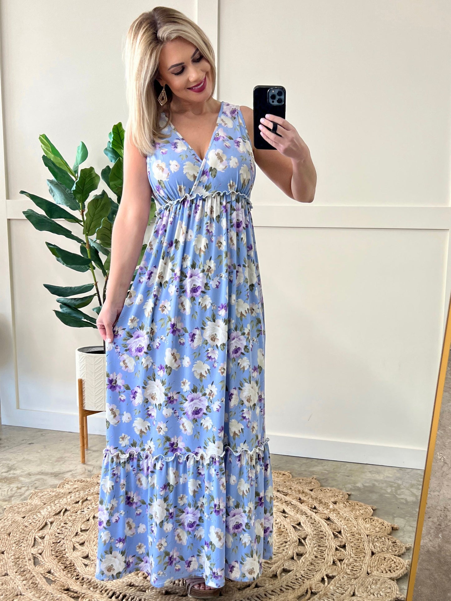 Sleeveless Maxi Dress In Blue Wildflower