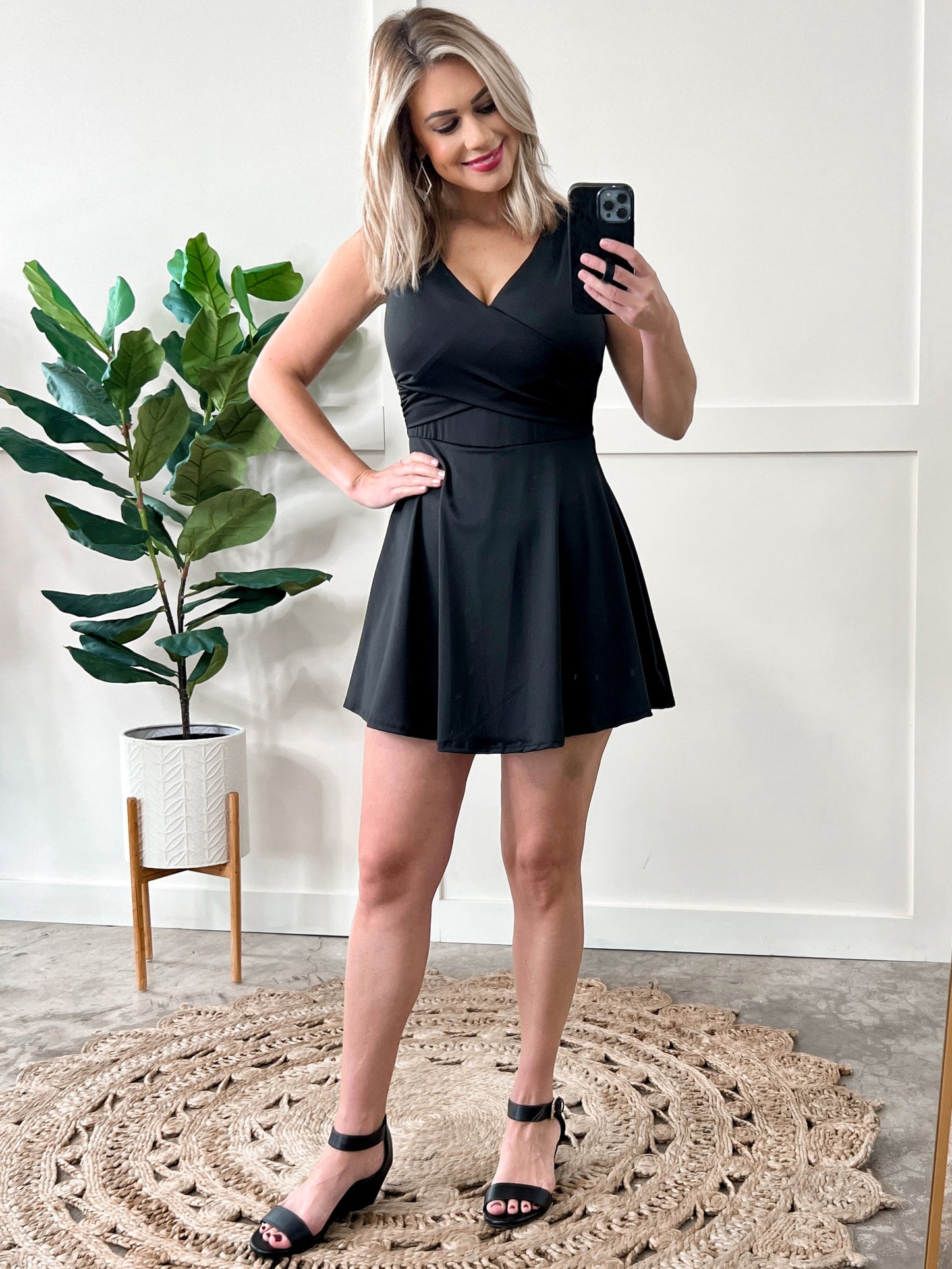 Sleeveless Dress With Shorts In Deep Black
