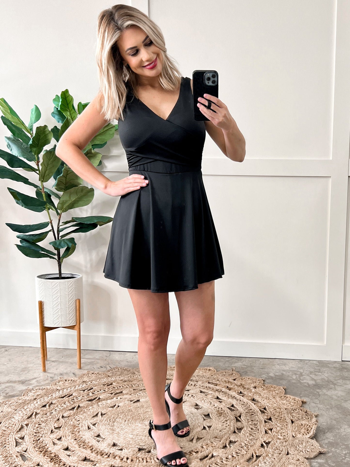 Sleeveless Dress With Shorts In Deep Black