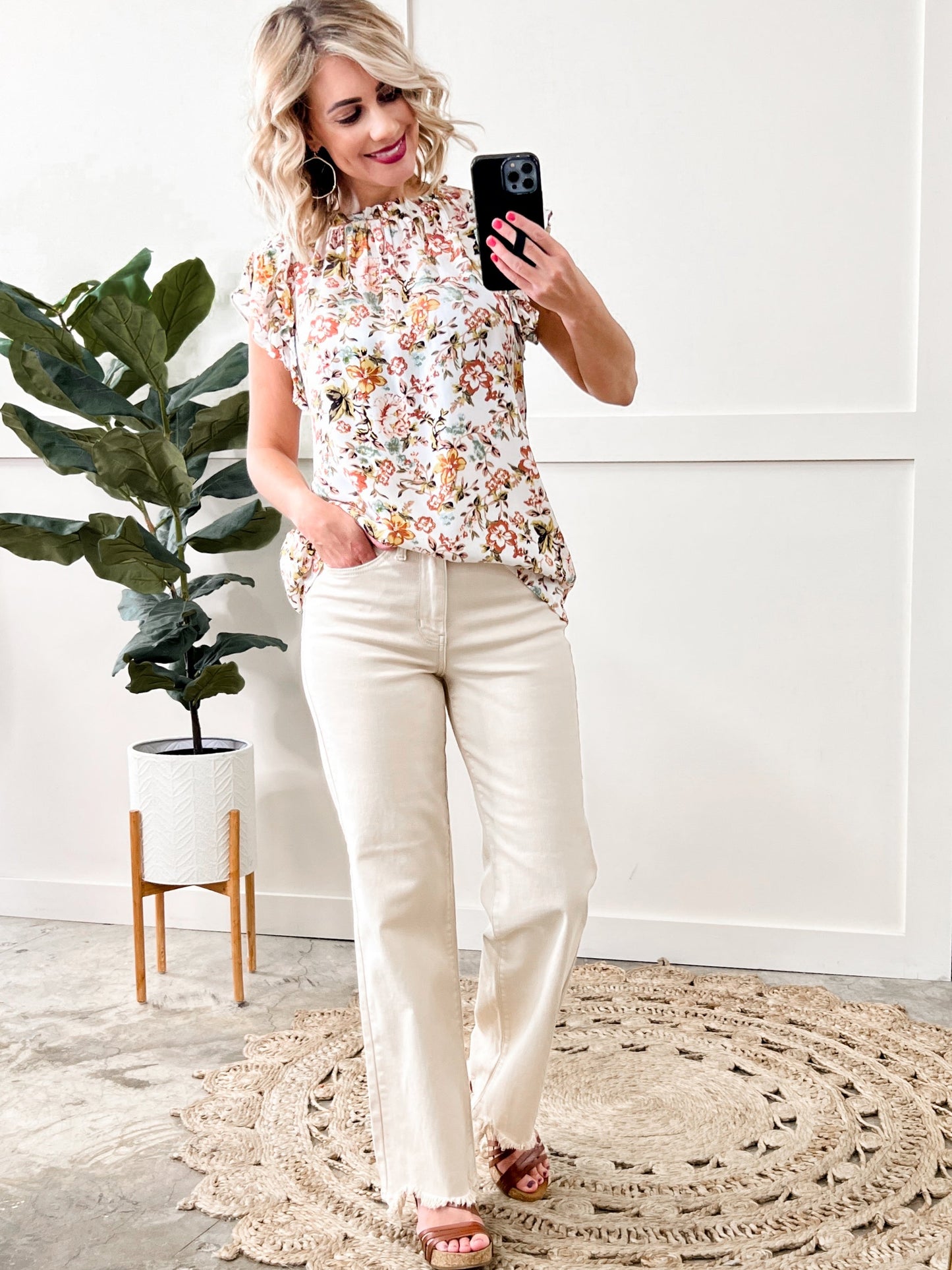 Straight Fit Destroyed Hem Judy Blue Jeans In Natural Beige