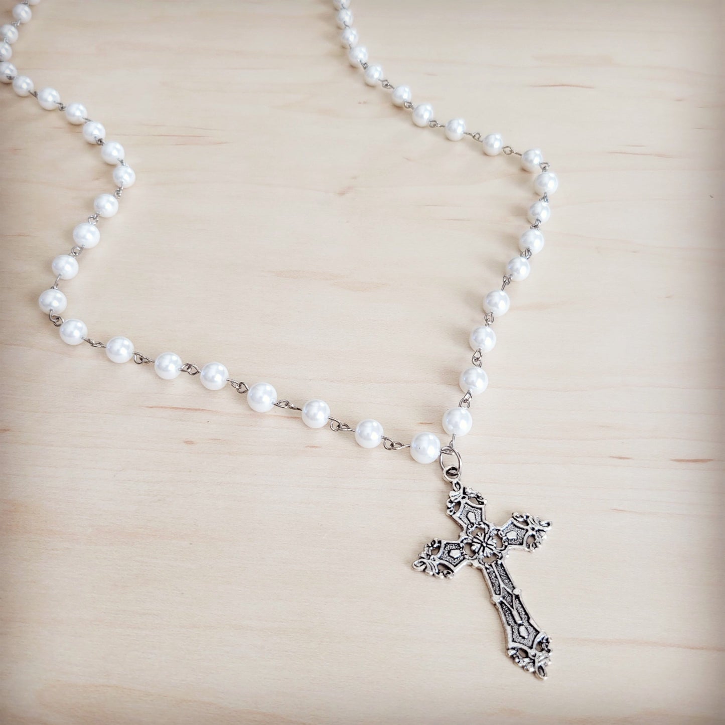 **Pearl Long Beaded Necklace with Antique Silver Cross 262p