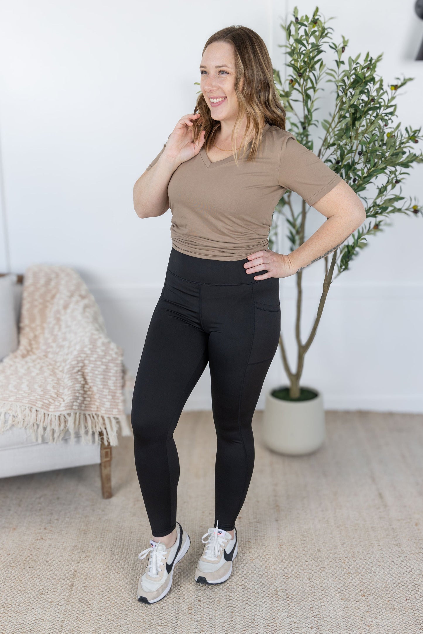 IN STOCK Women's Athleisure Leggings - Black