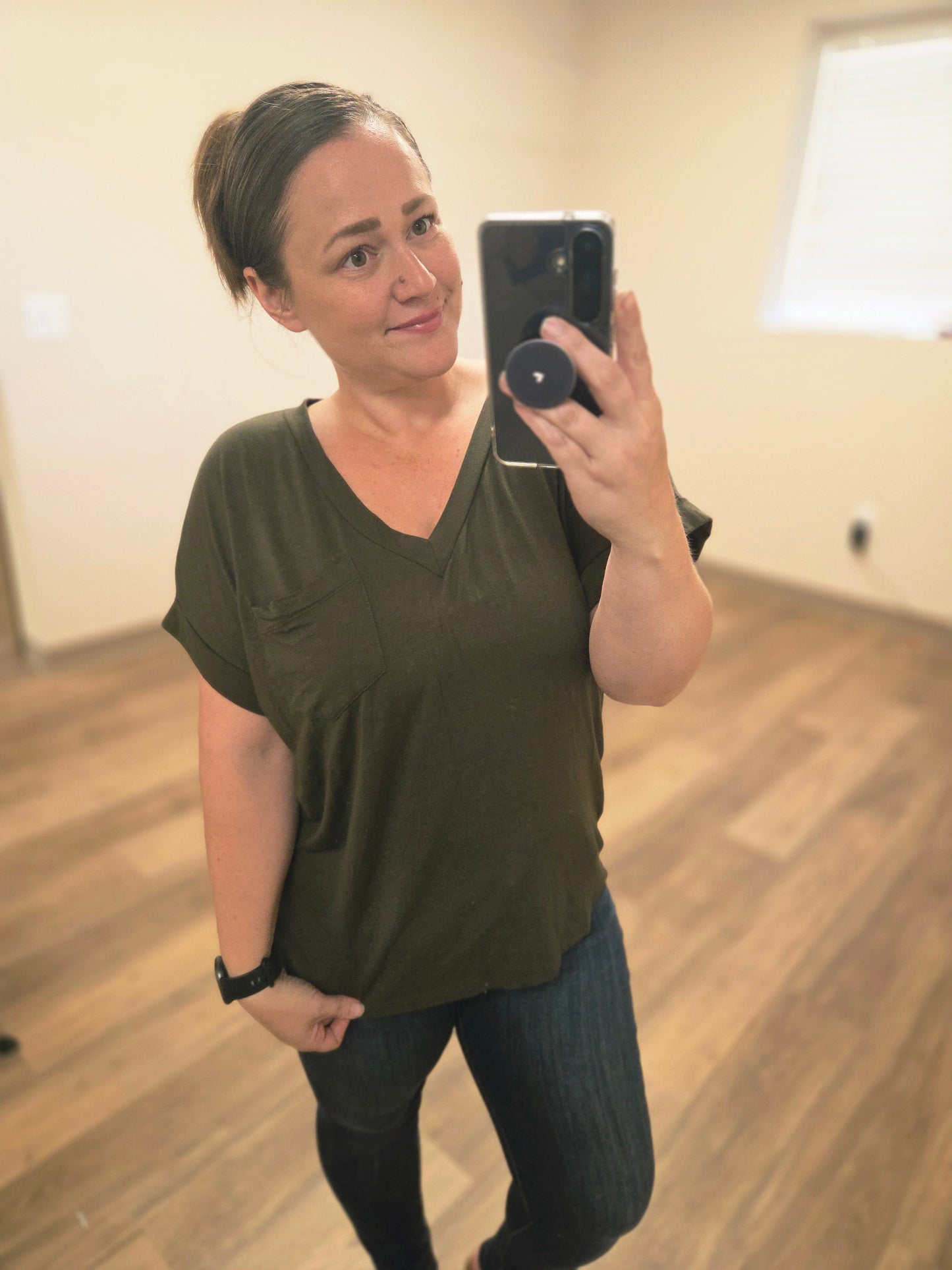 IN STOCK Sierra Pocket Top - Olive FINAL SALE