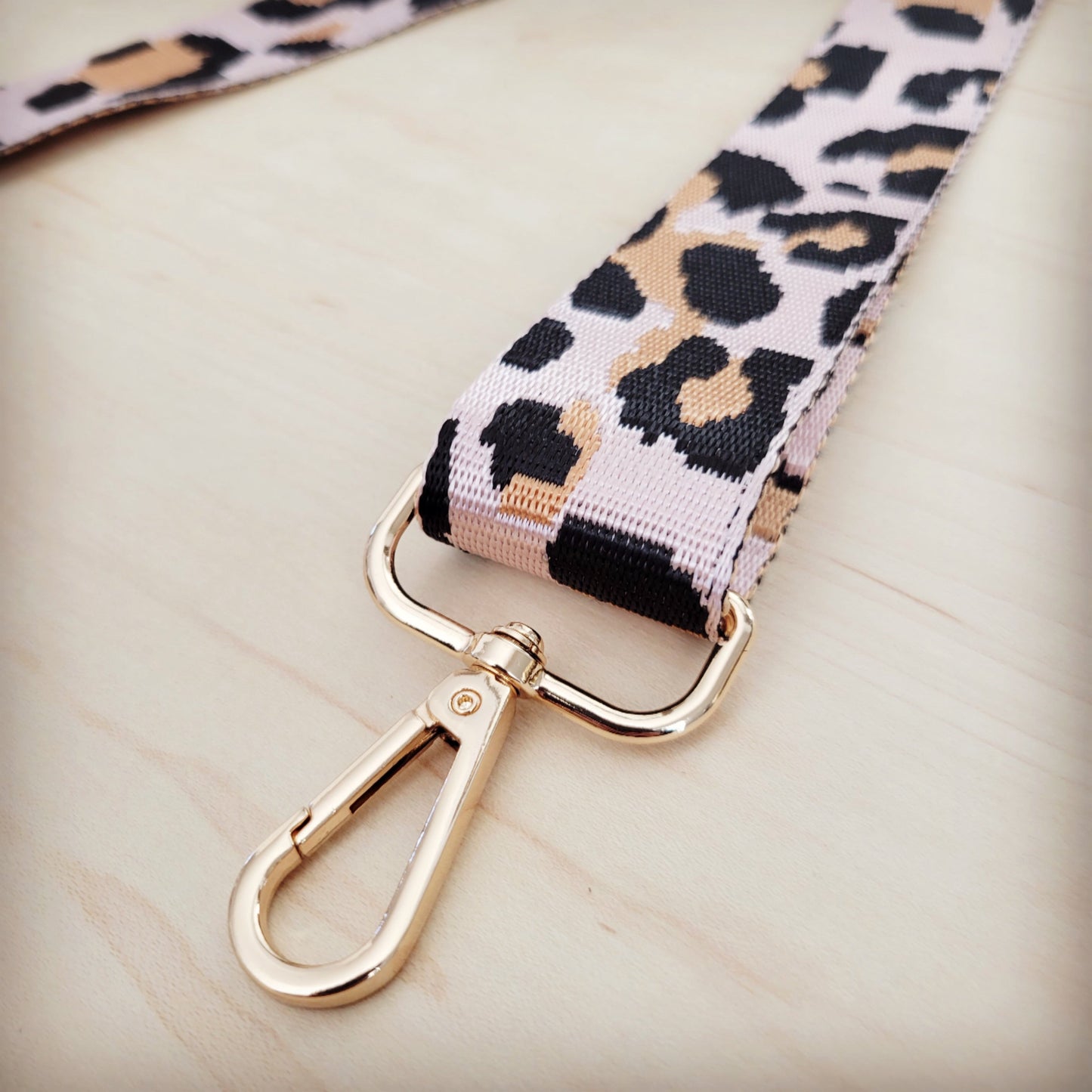 **Nylon Adjustable Leopard Print Crossbody Strap 401s