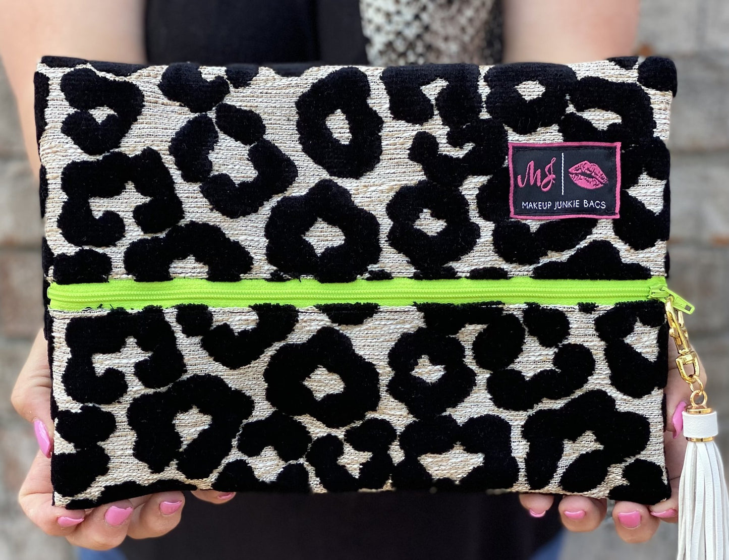 Amore (Green Zipper) Makeup Junkie Bag