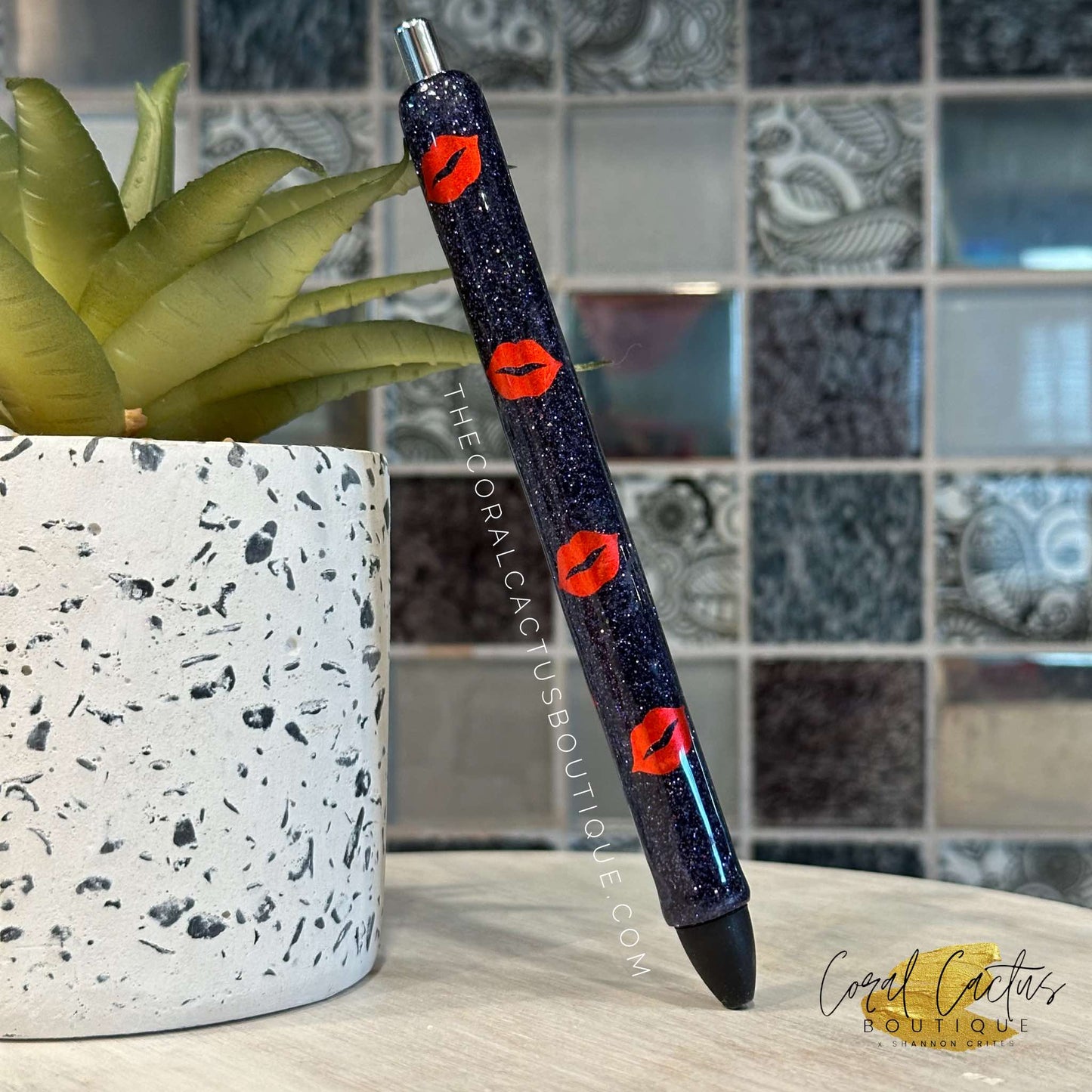 Custom Pen - Black with Red Lips