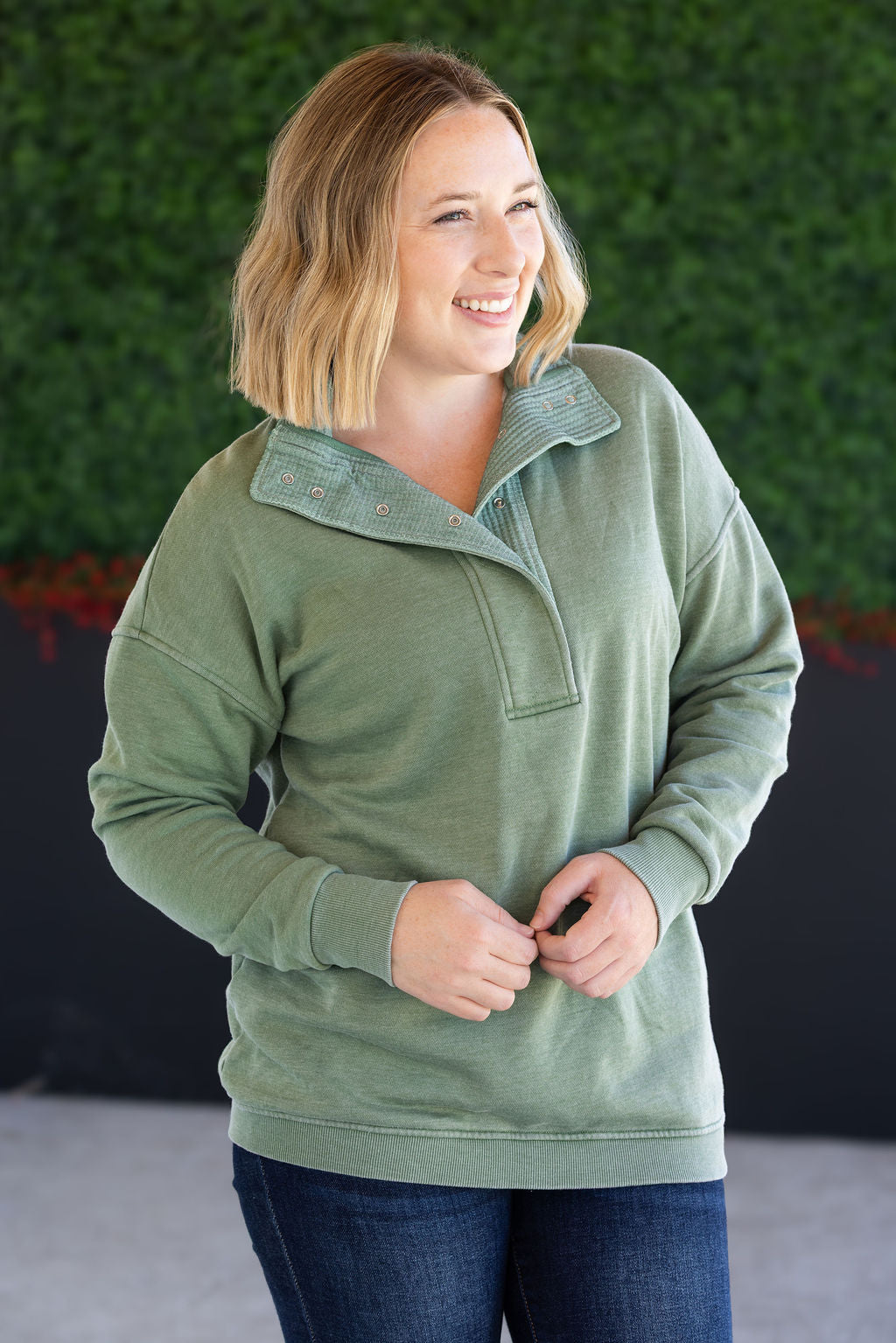 IN STOCK Jesse Vintage Wash Snap Pullover - Olive FINAL SALE