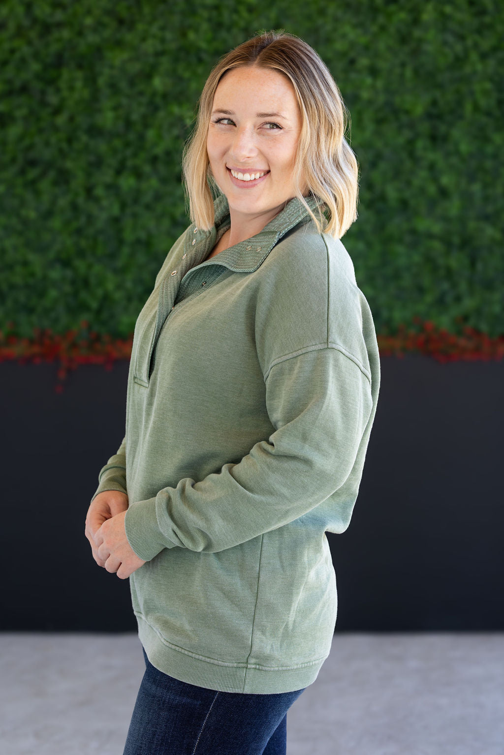 IN STOCK Jesse Vintage Wash Snap Pullover - Olive FINAL SALE