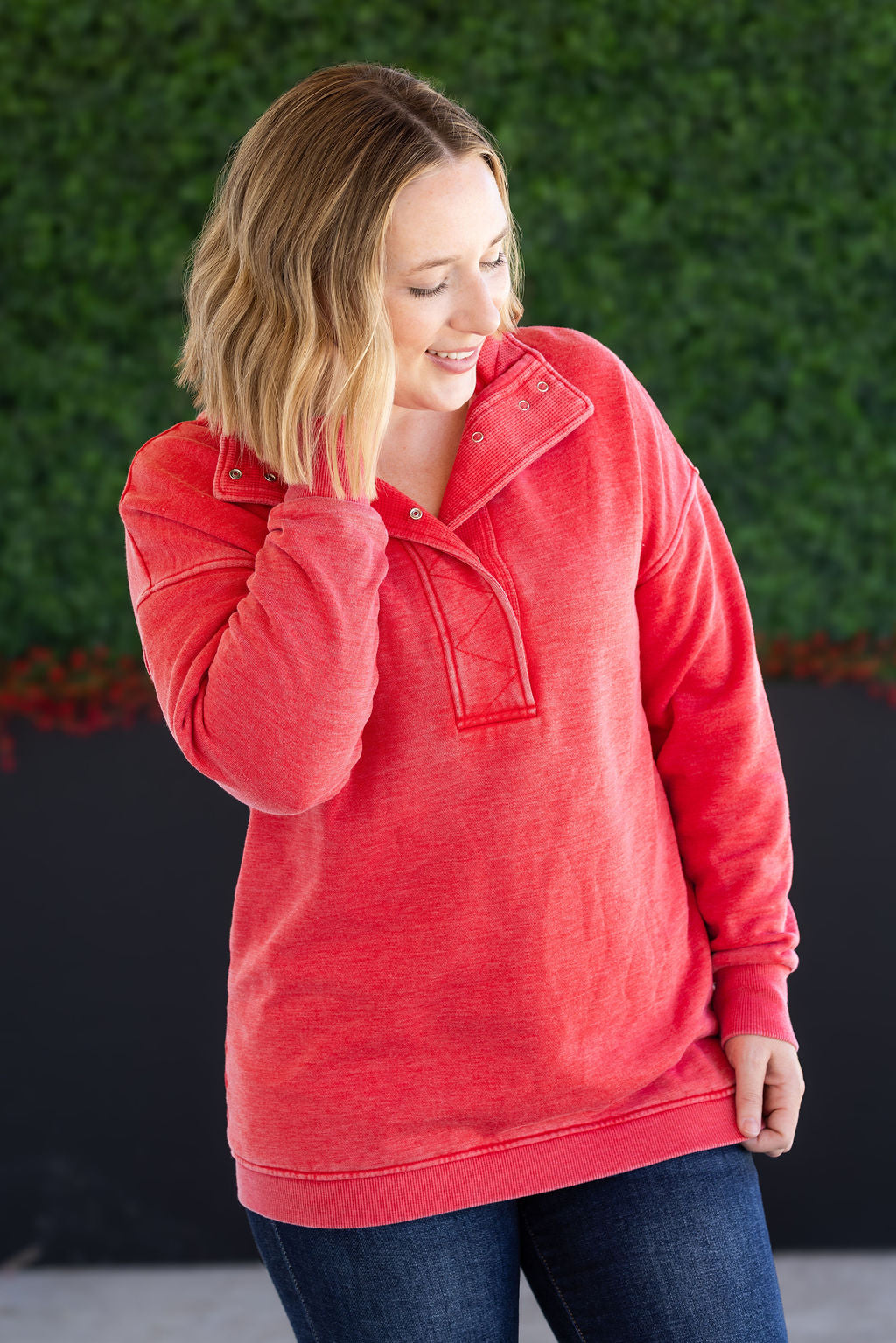 IN STOCK Jesse Vintage Wash Snap Pullover - Red