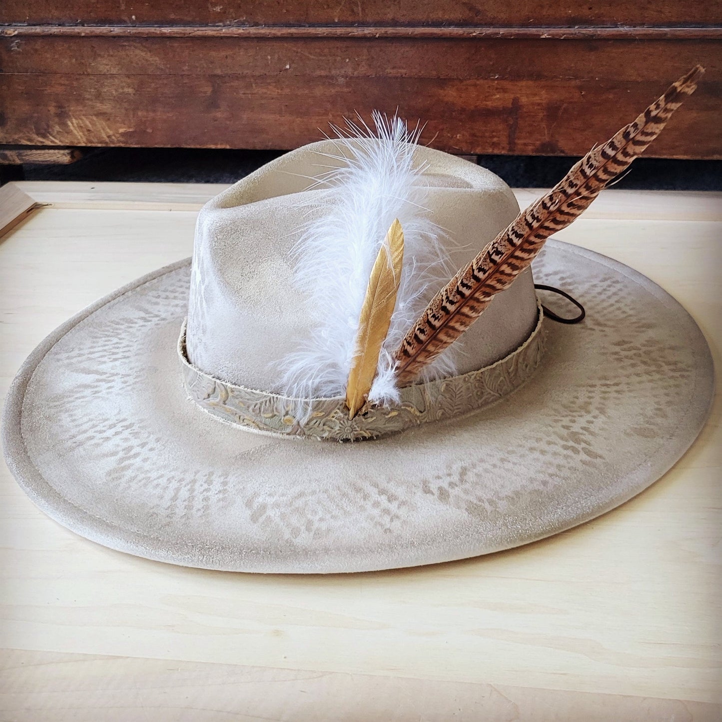 Hand-Painted Python Boho Western Cowgirl Hat & Band-Gold 987e