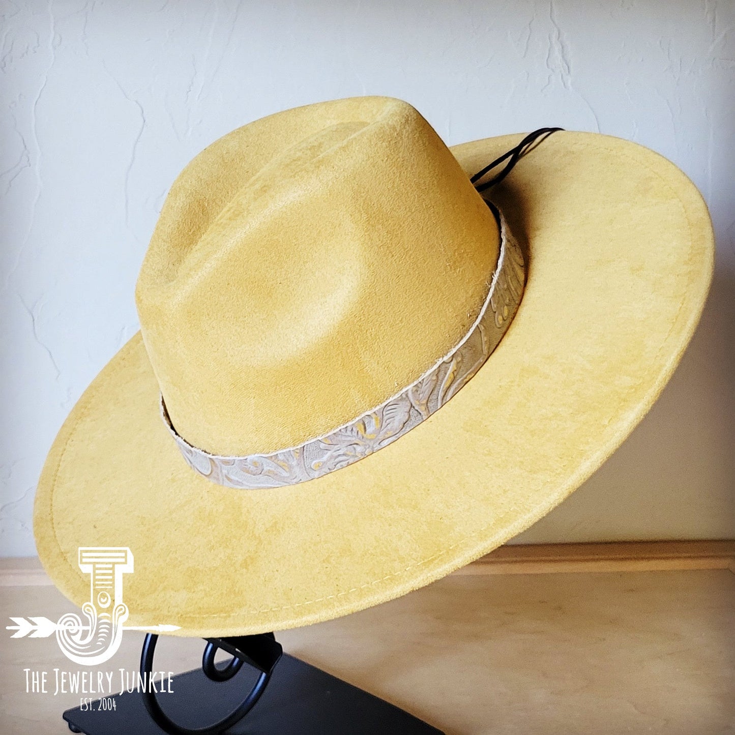 **Gilded Cowboy  Embossed Leather Hat Band Only 950m