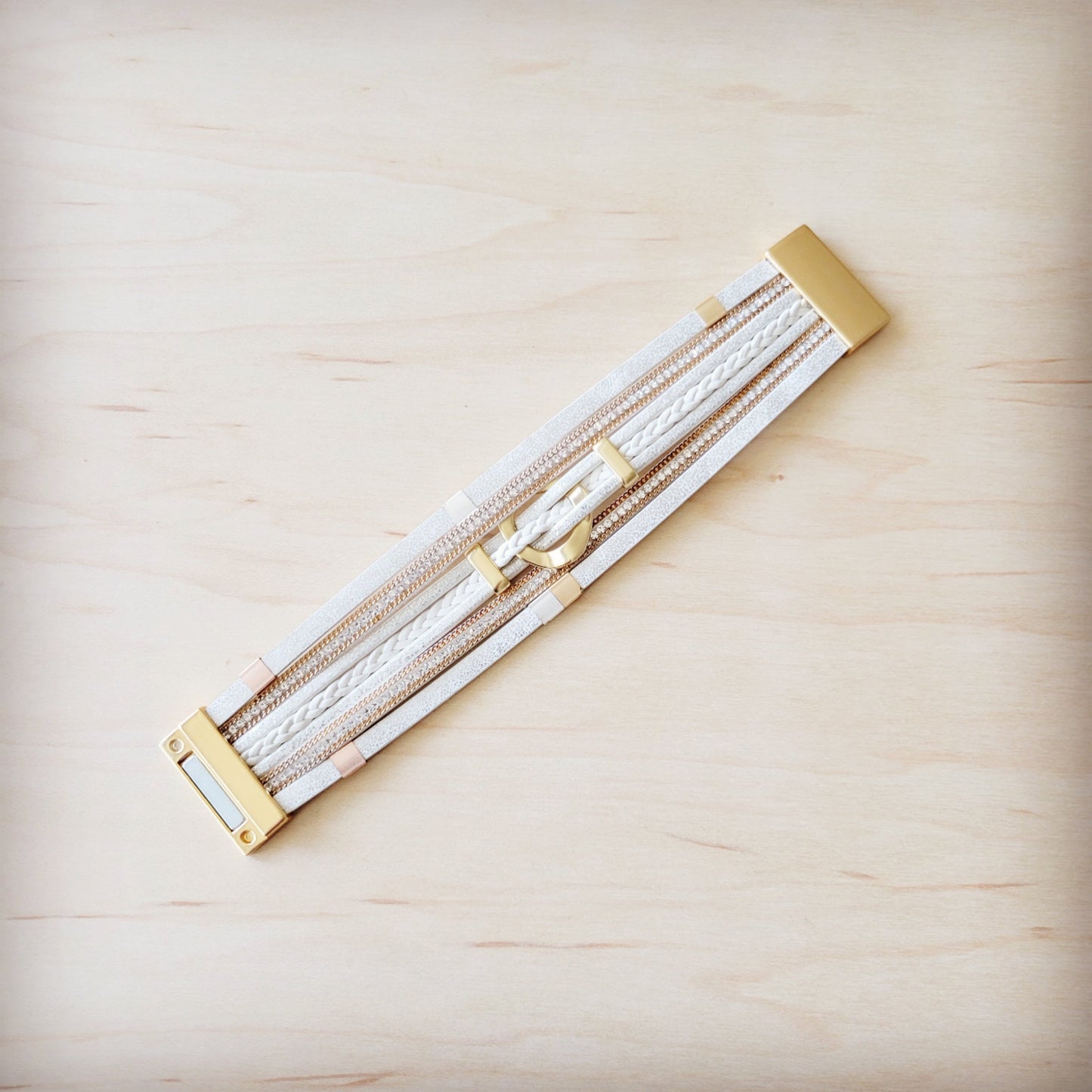 **White & Gold Magnetic Cuff 811L