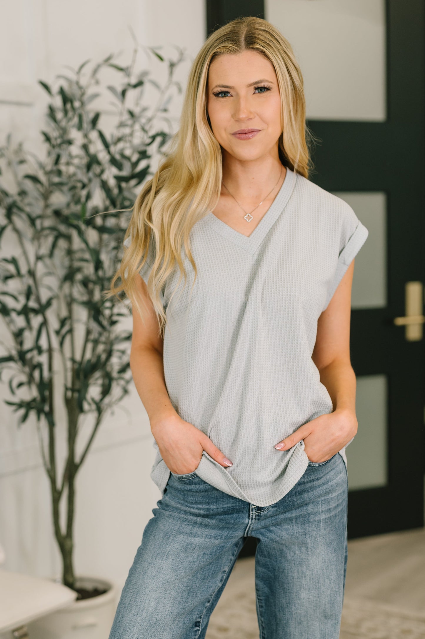 Classic Timeless V-Neck Tee in Pearl Grey