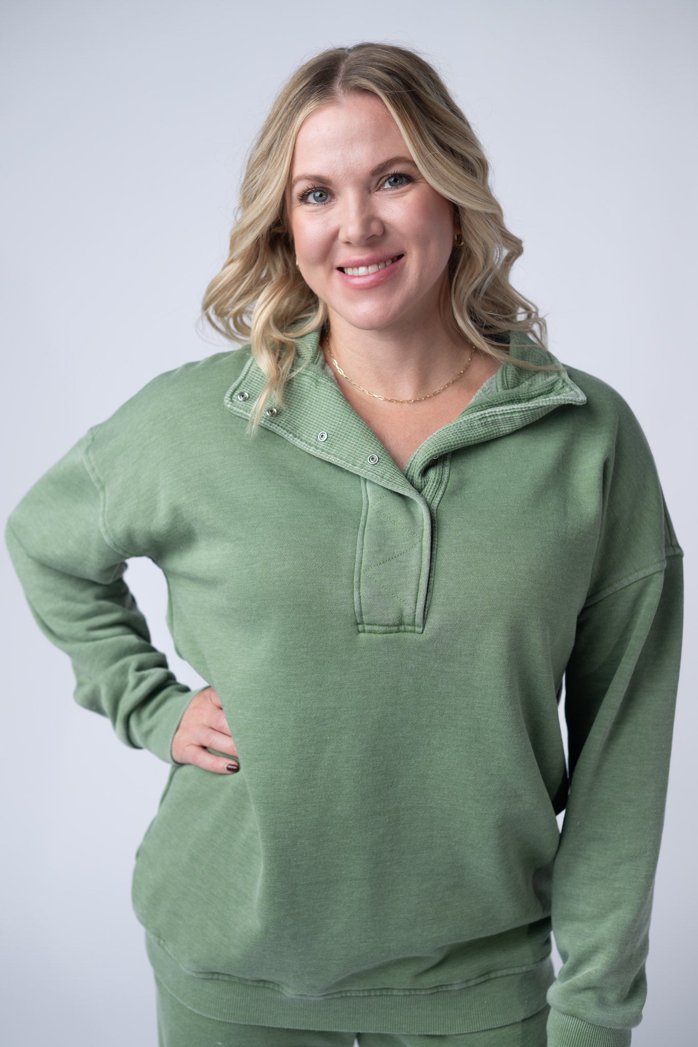 IN STOCK Jesse Vintage Wash Snap Pullover - Olive FINAL SALE