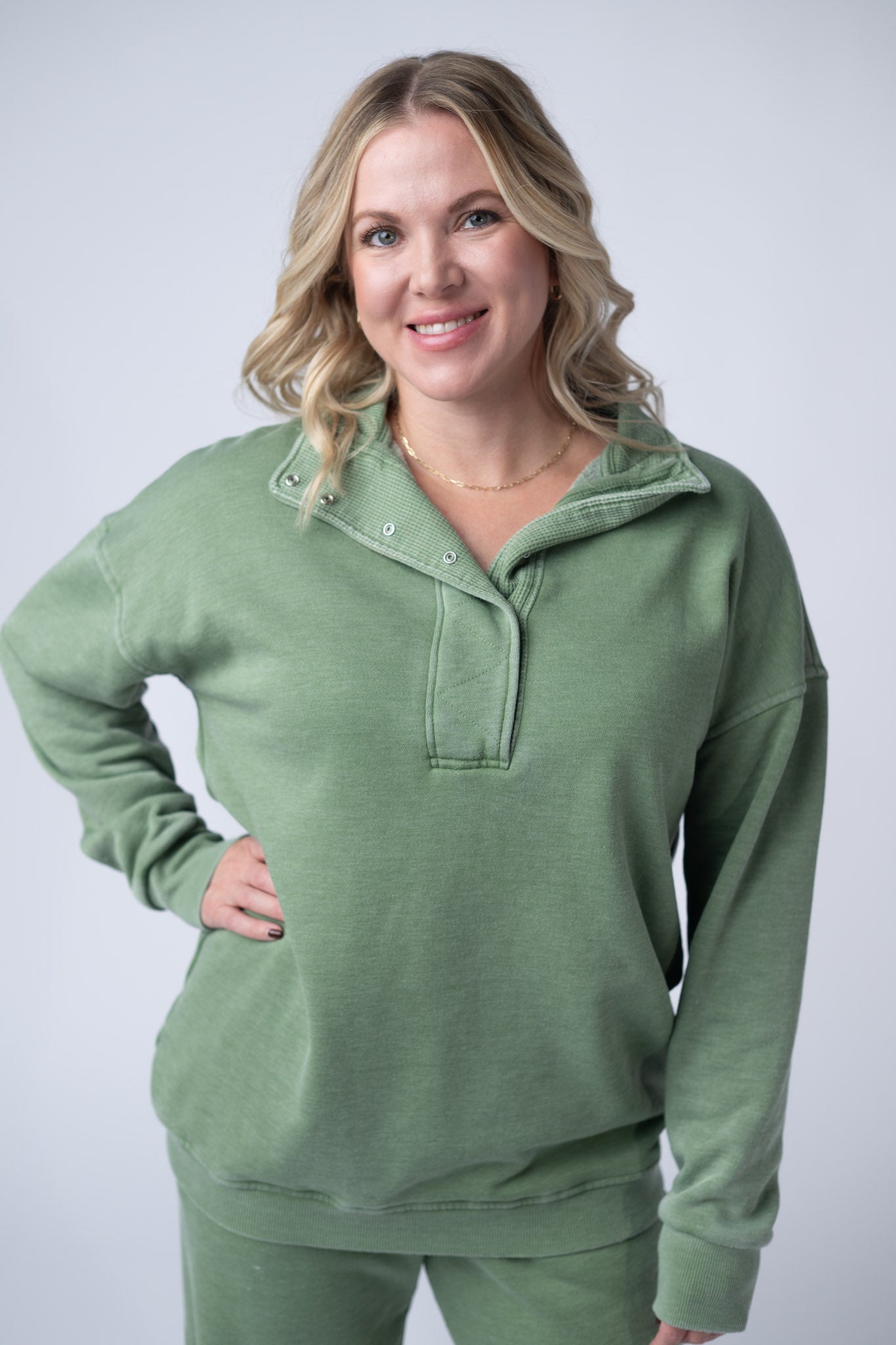 IN STOCK Jesse Vintage Wash Snap Pullover - Olive FINAL SALE