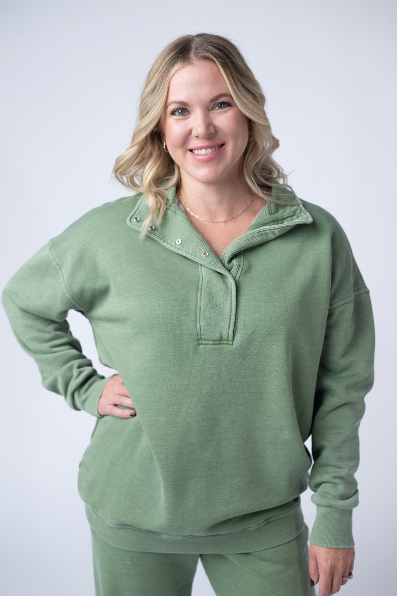 IN STOCK Jesse Vintage Wash Snap Pullover - Olive FINAL SALE