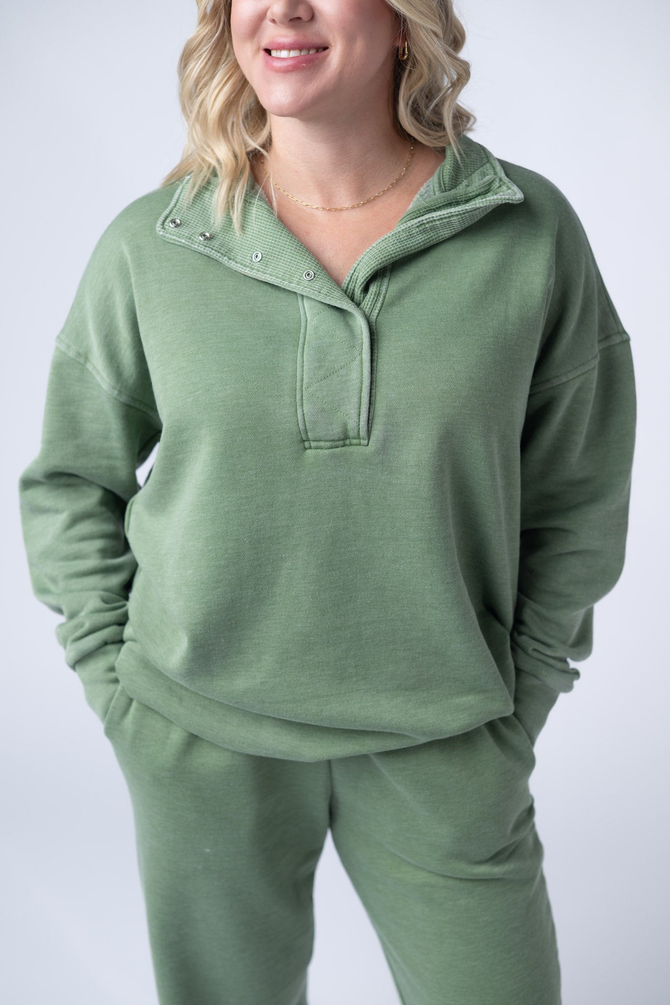 IN STOCK Jesse Vintage Wash Snap Pullover - Olive FINAL SALE