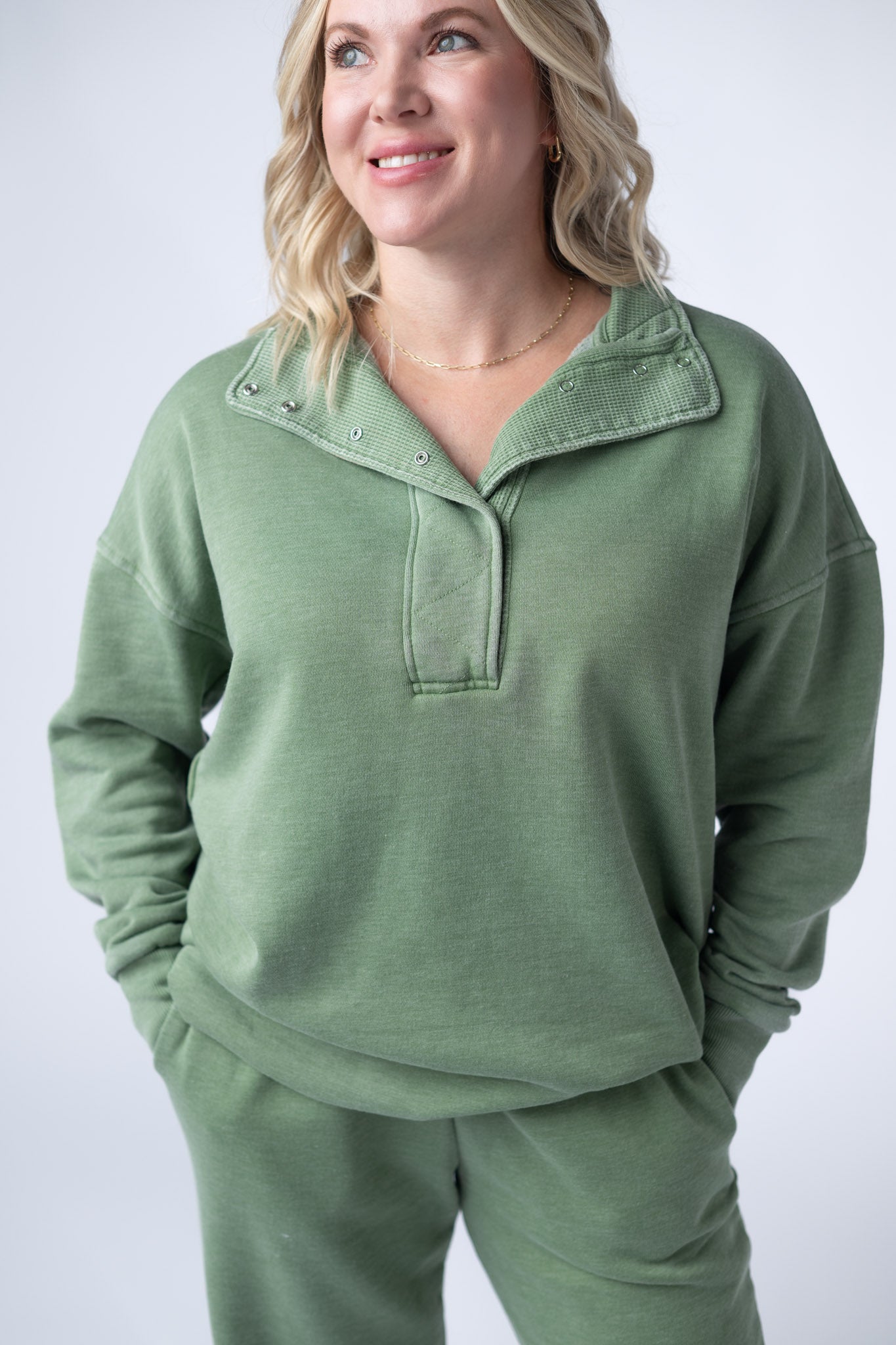 IN STOCK Jesse Vintage Wash Snap Pullover - Olive FINAL SALE