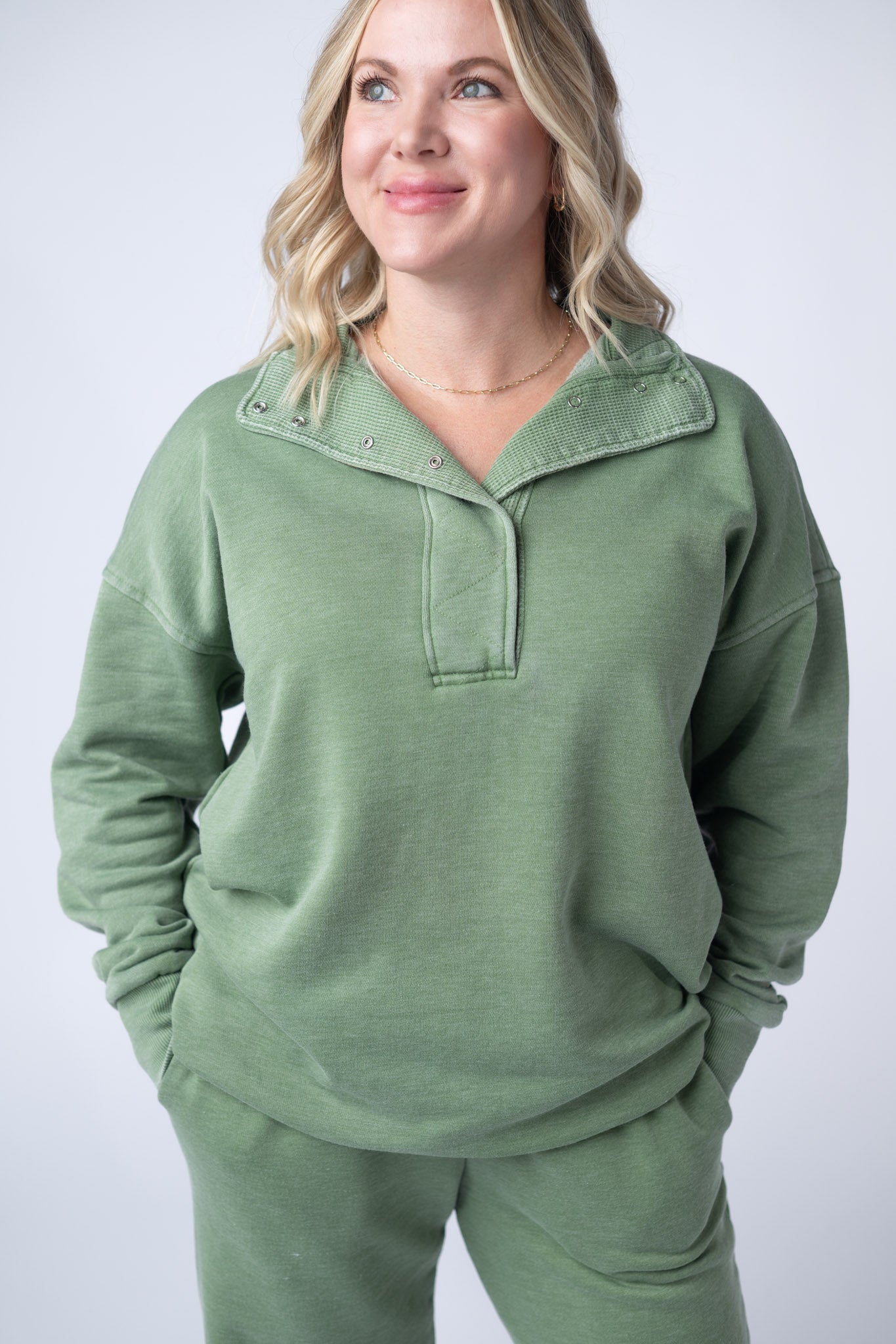 IN STOCK Jesse Vintage Wash Snap Pullover - Olive FINAL SALE