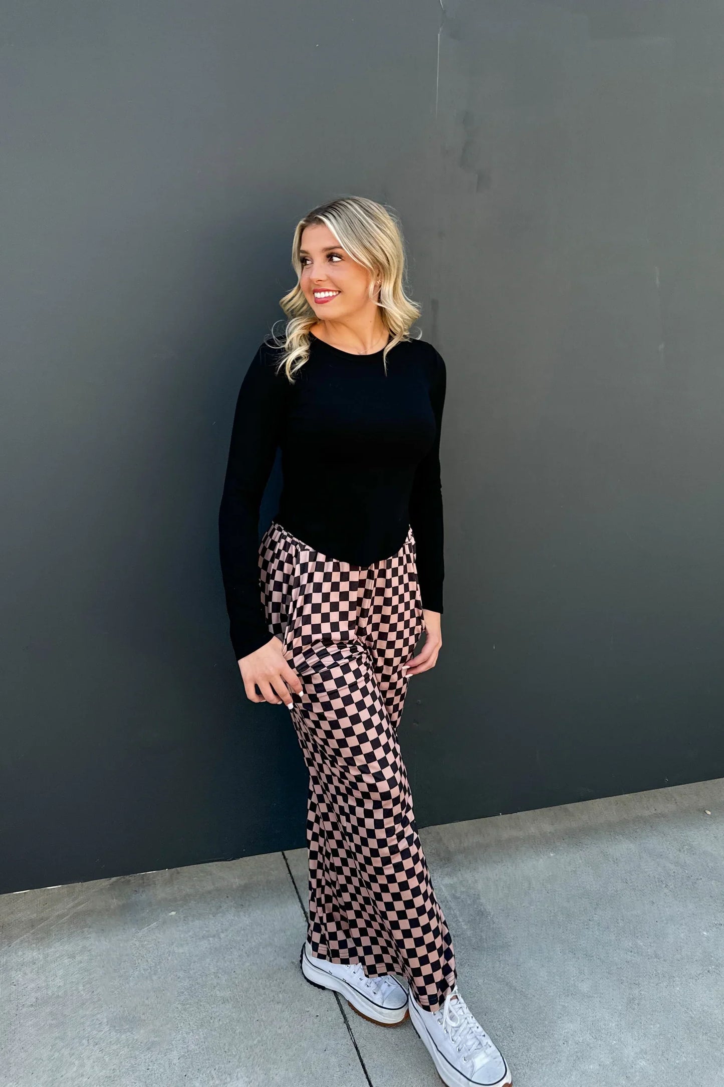 PREORDER: Elena Curve Hem Ribbed Top