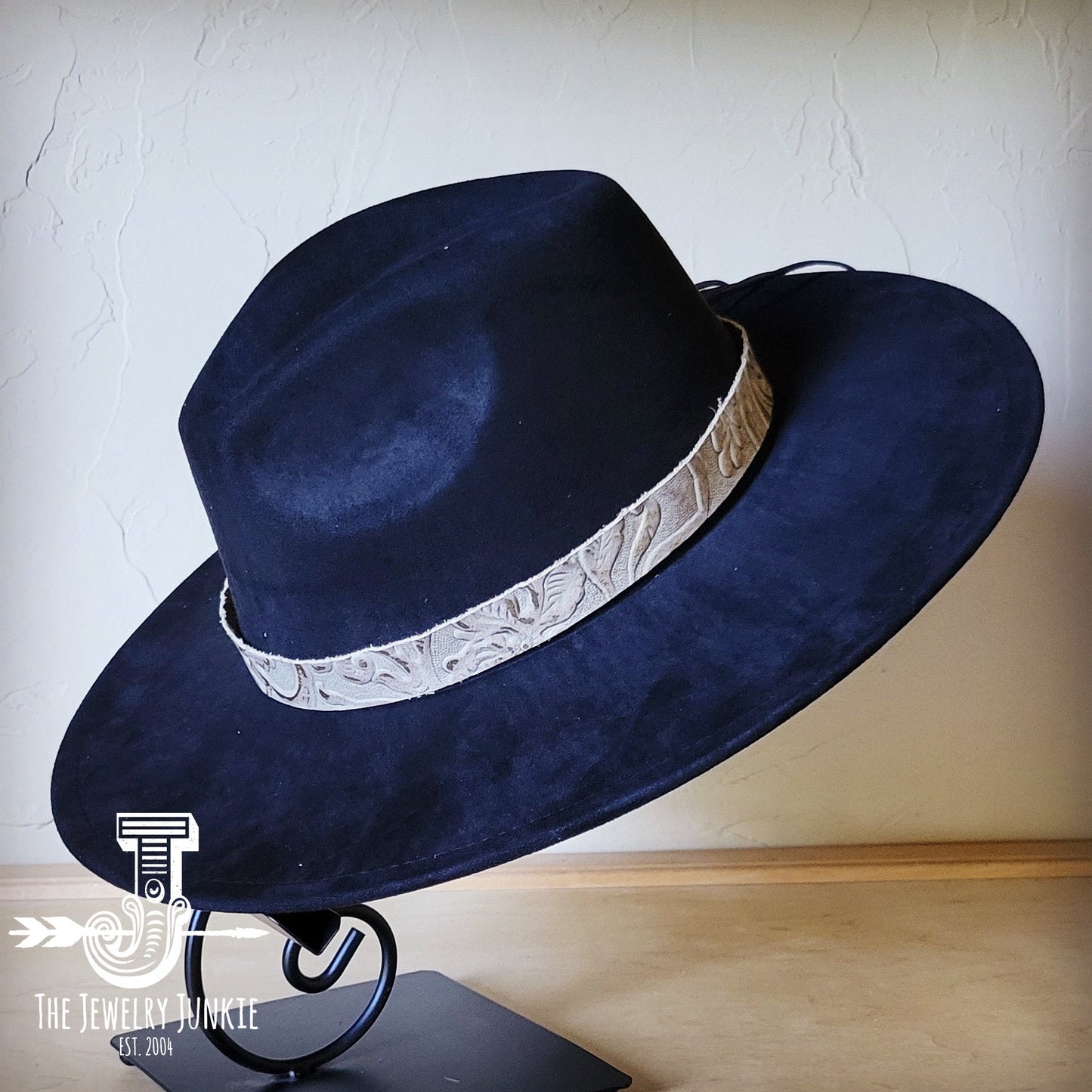 **Gilded Cowboy  Embossed Leather Hat Band Only 950m