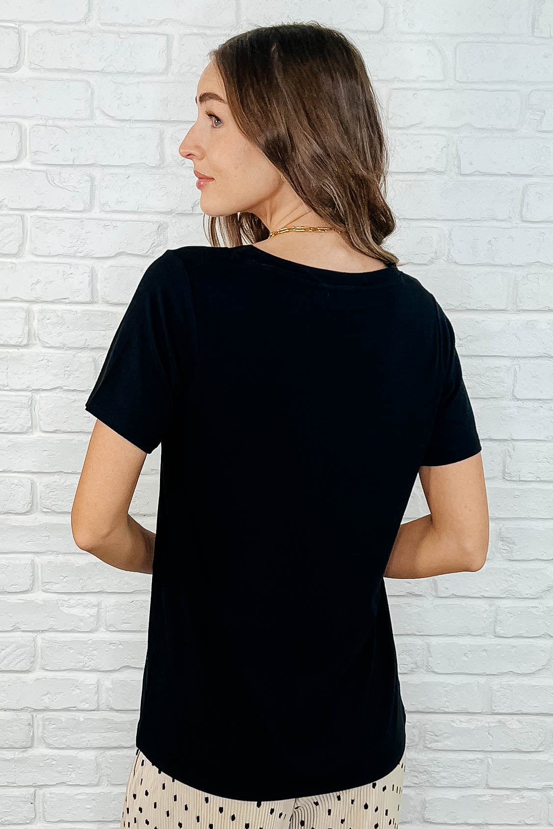 The Every Outfit Basic V-Neck Top in Black