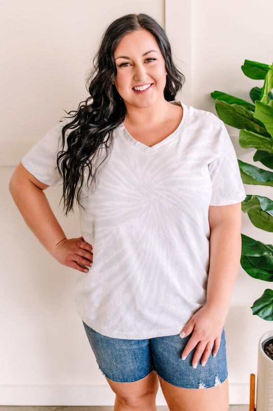 Subtle Tie Dye V Neck Tee In Mint